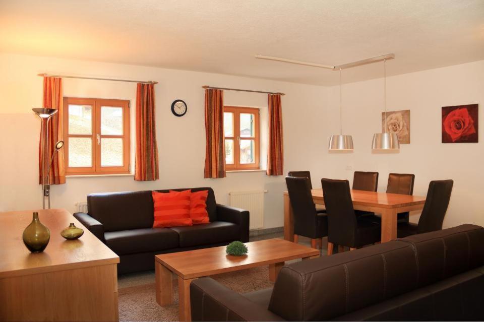 Chalet Zur Rose Lägenhet Berwang Exteriör bild