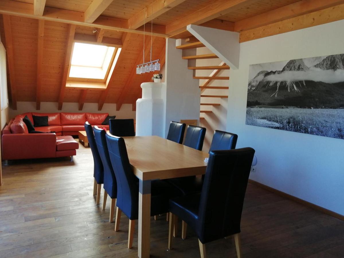 Chalet Zur Rose Lägenhet Berwang Exteriör bild