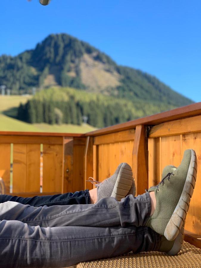 Chalet Zur Rose Lägenhet Berwang Exteriör bild